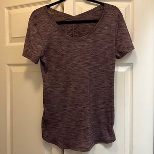 Lululemon tee